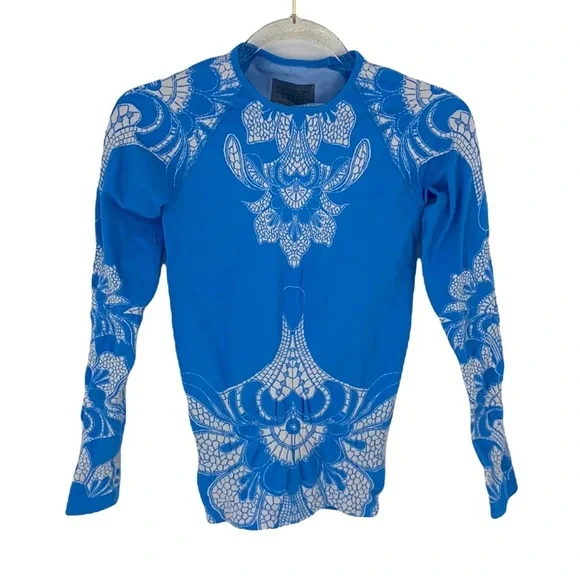 Athleta Women's Blue & White Print Seamless Long Sleeve Athletic Shirt Small - Picture 1 of 8